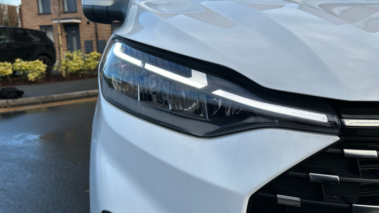 Ford Tourneo Custom 320 L1 Diesel Fwd 2.0 EcoBlue 136ps H1 Titanium 8 seater Auto